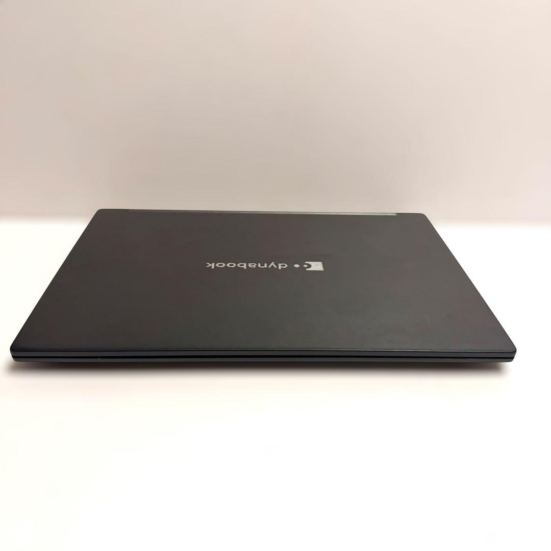 美品 dynabook G83/HV 2022年製 バッテリー最大容量86%