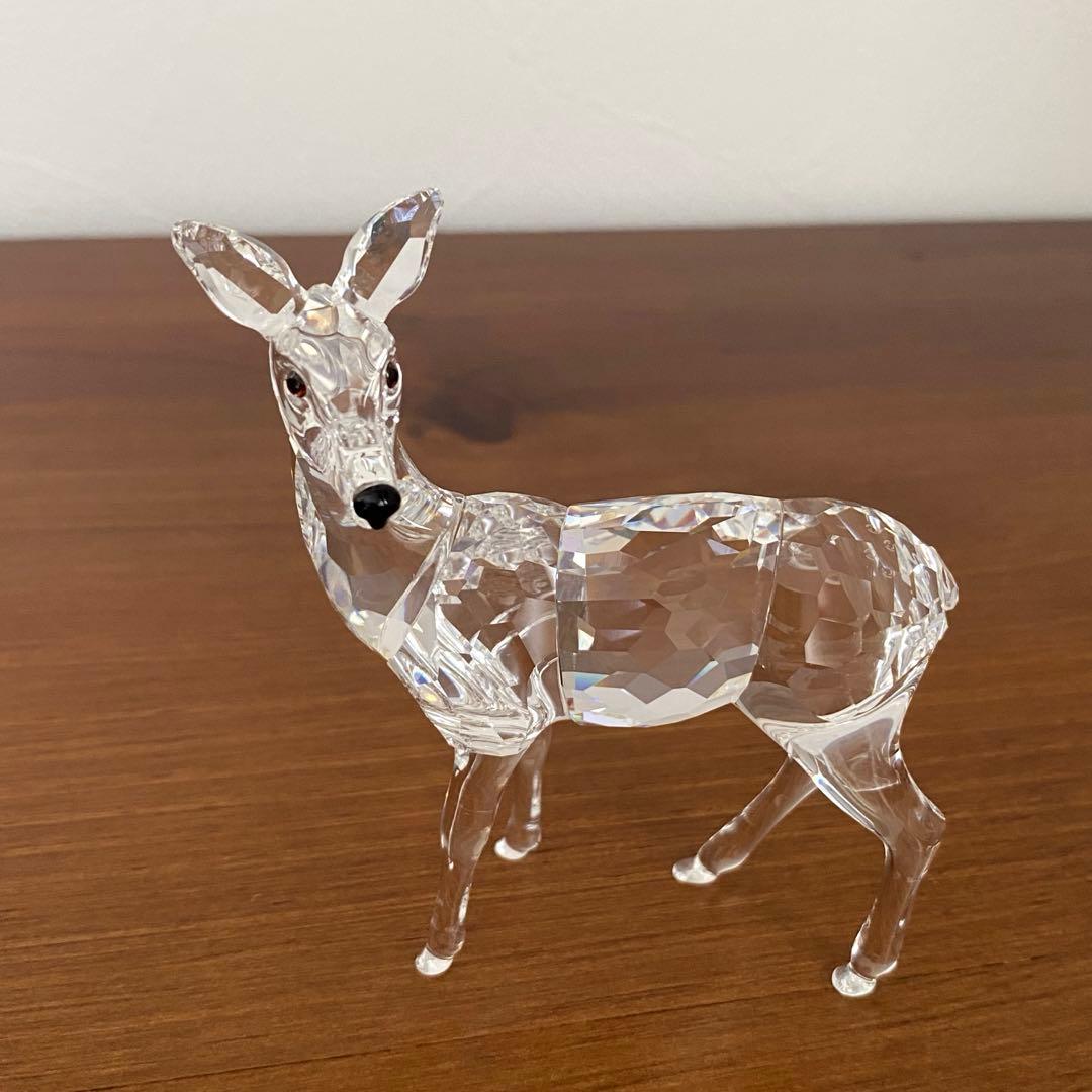 SWAROVSKI スワロフスキー クリスタル 雌ジカ 鹿 置物