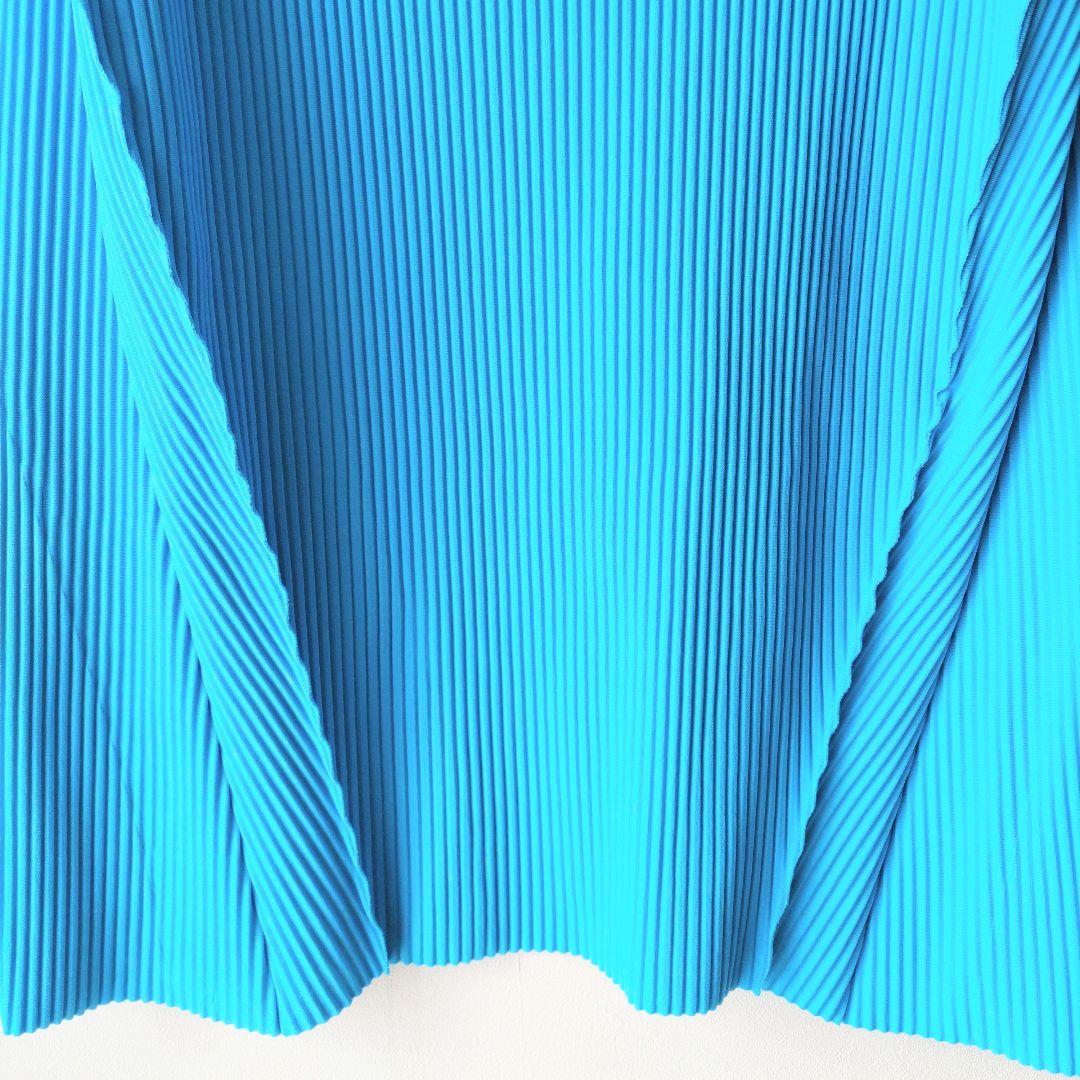 me ISSEY MIYAKE カーブプリーツ フレンチスリーブトップ ブルー