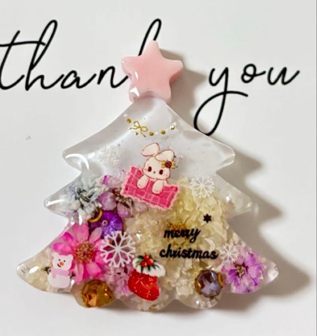 再販不可。クリスマスツリー♡マトリカリア♡レジンヘアゴムブローチ