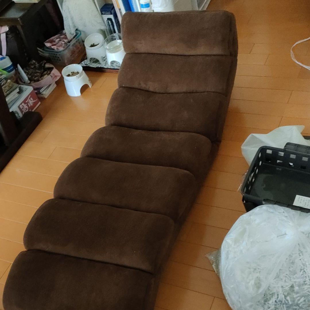 いろいろな部位が、折れる、寝椅子