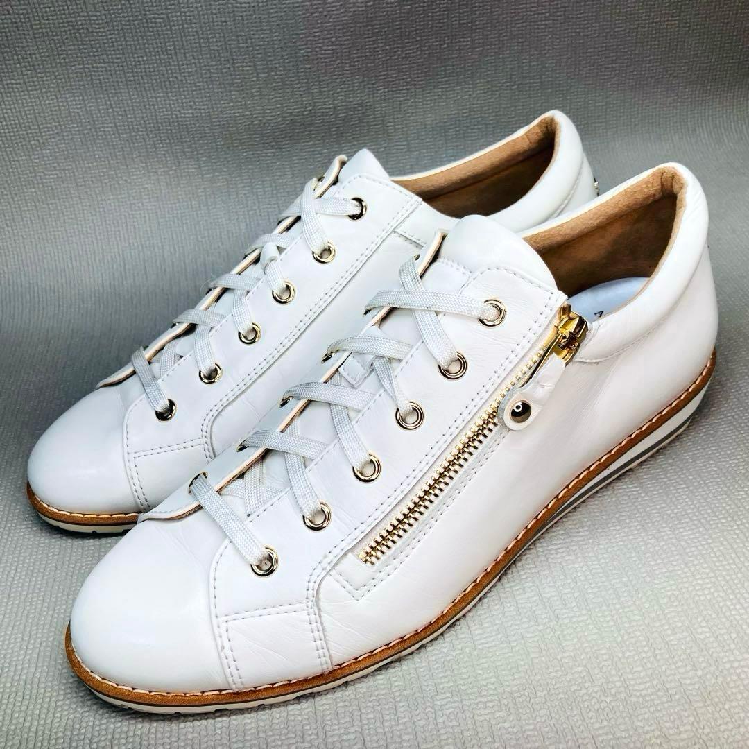【極美品】銀座かねまつ24.5㌢サイドジップ 上品レザースニーカー　白×ゴールド
