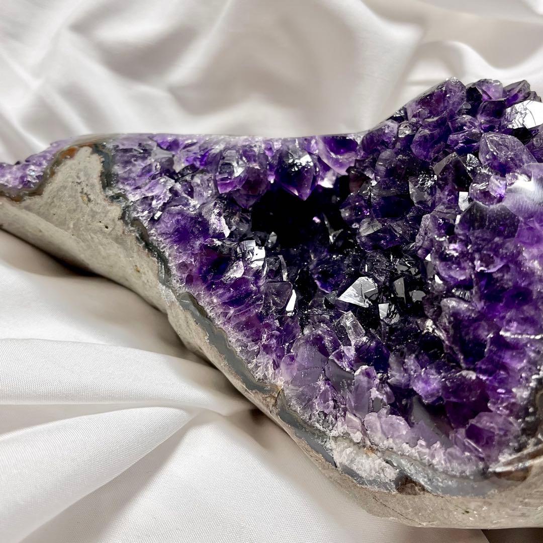 極上　ウルグアイ産アメジスト　アメジスト　クラスター　原石　天然石　水晶　置物