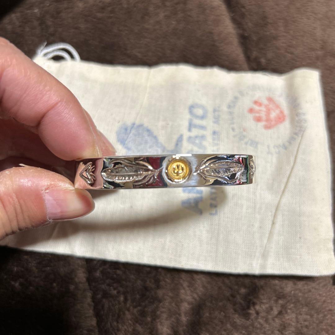 シルバーバングル 太陽と月　シルバー925、ｋ18　手彫り唐草、フェザー　メンズ