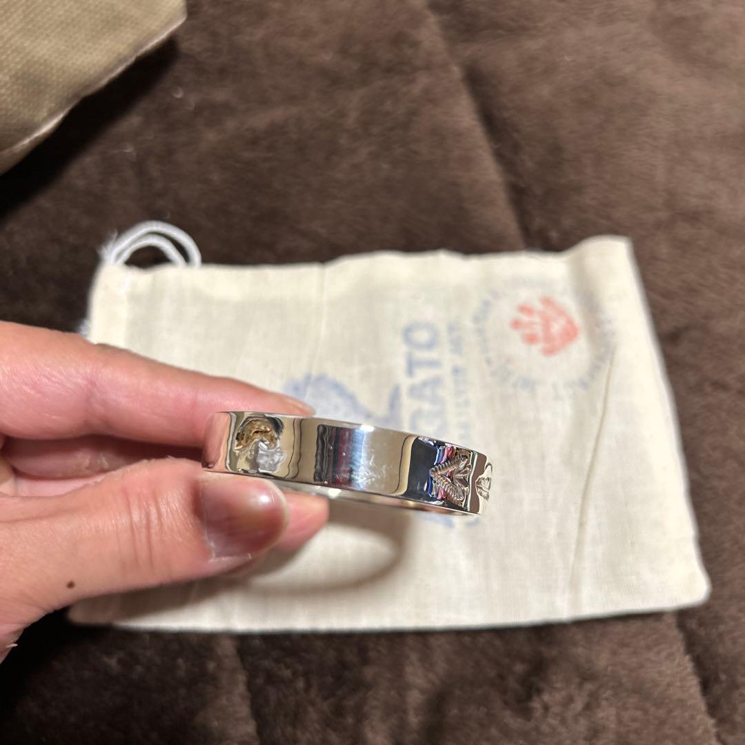 シルバーバングル 太陽と月　シルバー925、ｋ18　手彫り唐草、フェザー　メンズ