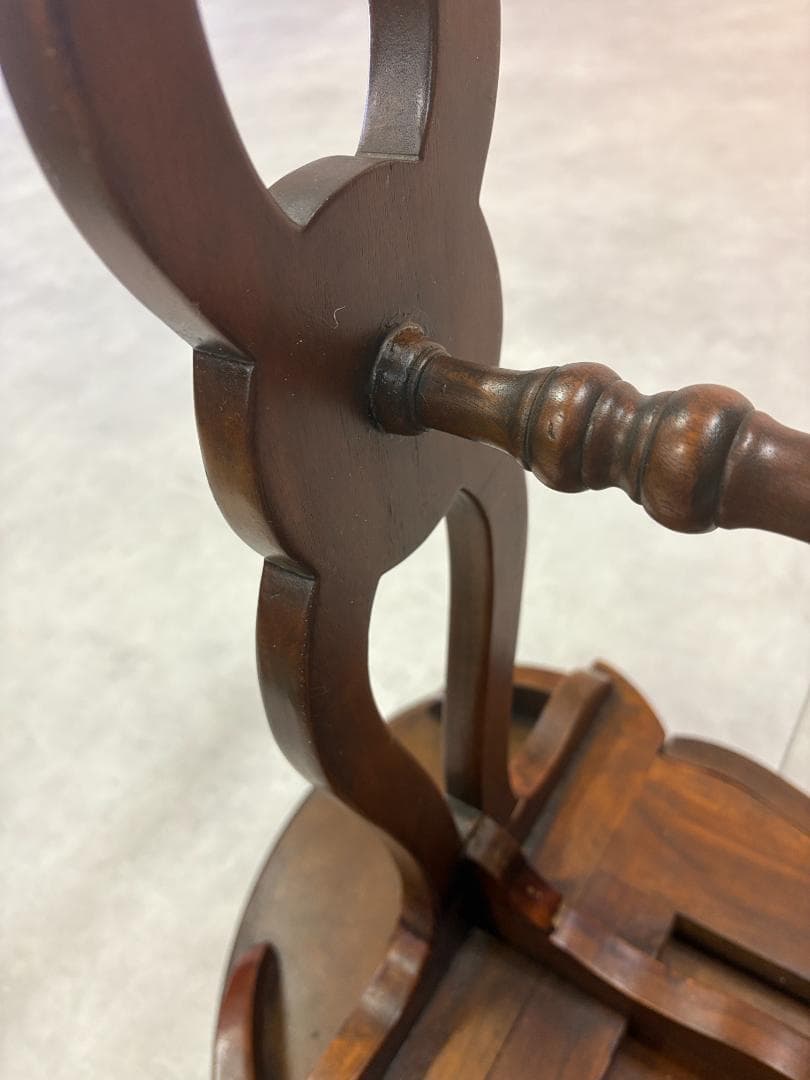 セオドア・アレキサンダー　オケージョナルテーブル