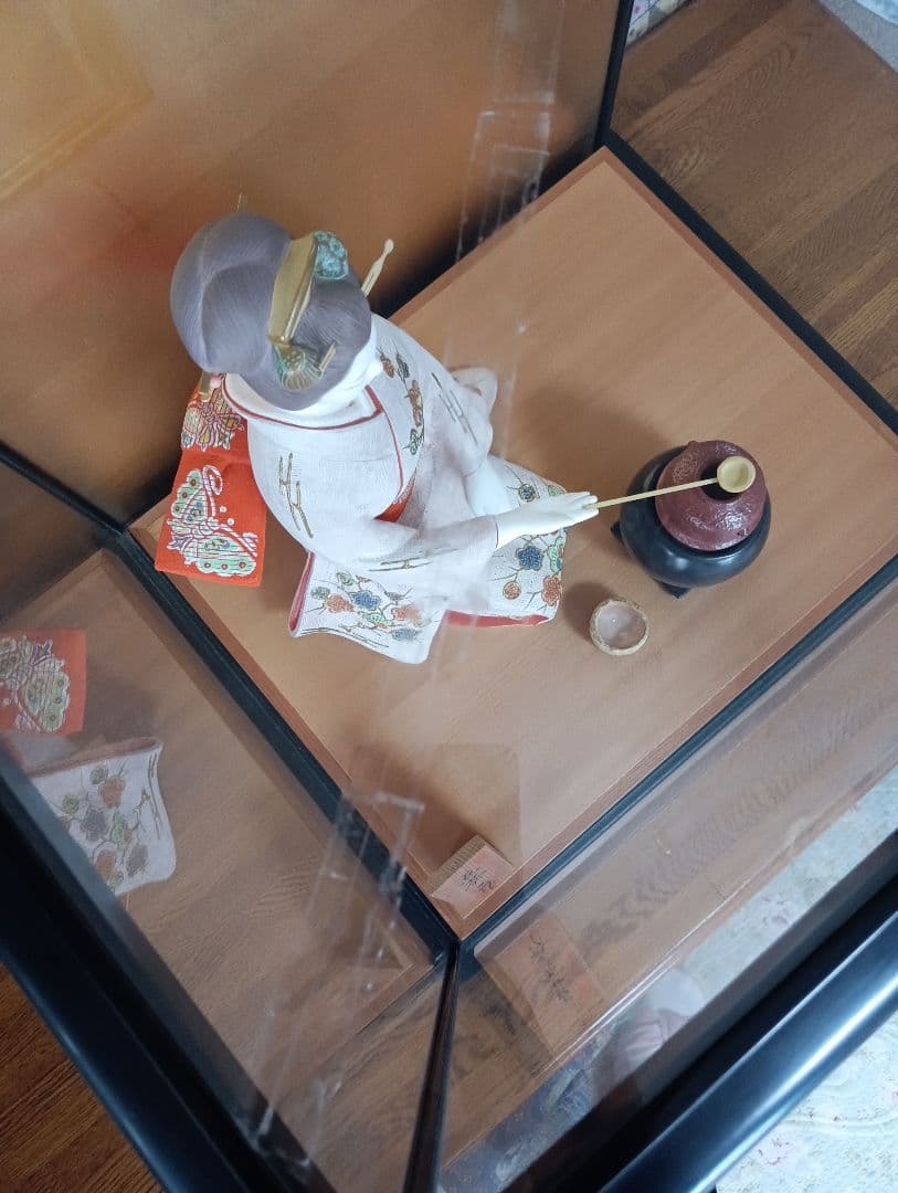 【伝統工芸品】博多人形　点茶　吉武國明氏作　ガラスケース付き　日本人形