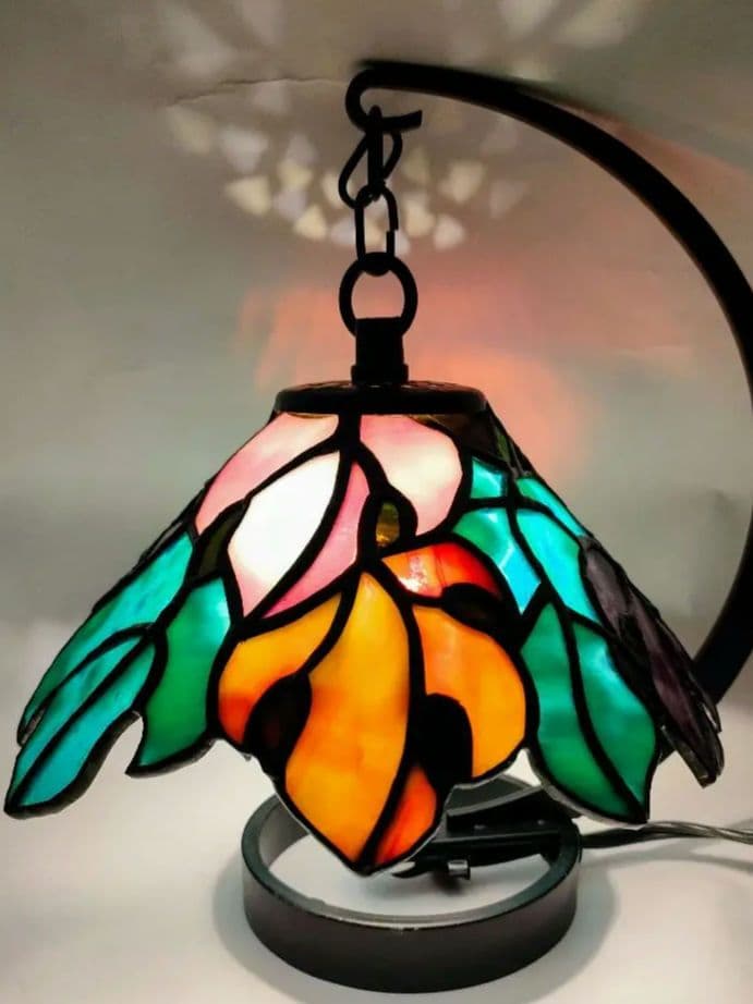 新品ステンドグラス リーフランプ