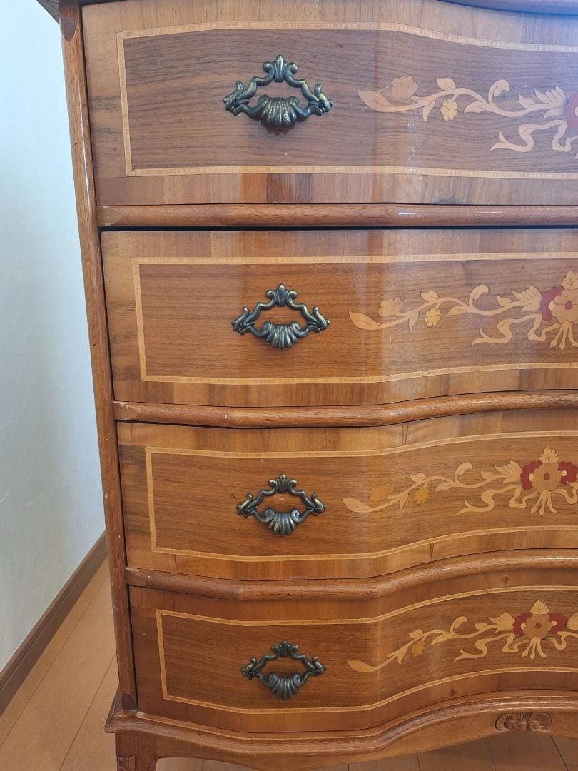 猫脚チェスト 四段タンス　象嵌チェスト　おしゃれインテリア　イタリアン家具