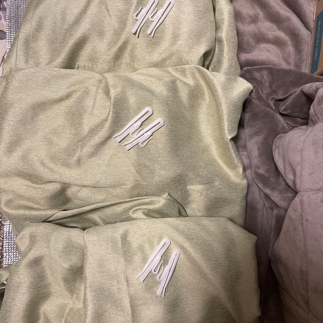 若草色　丸洗い可能⭐️KEYUKA形状記憶遮光カーテン