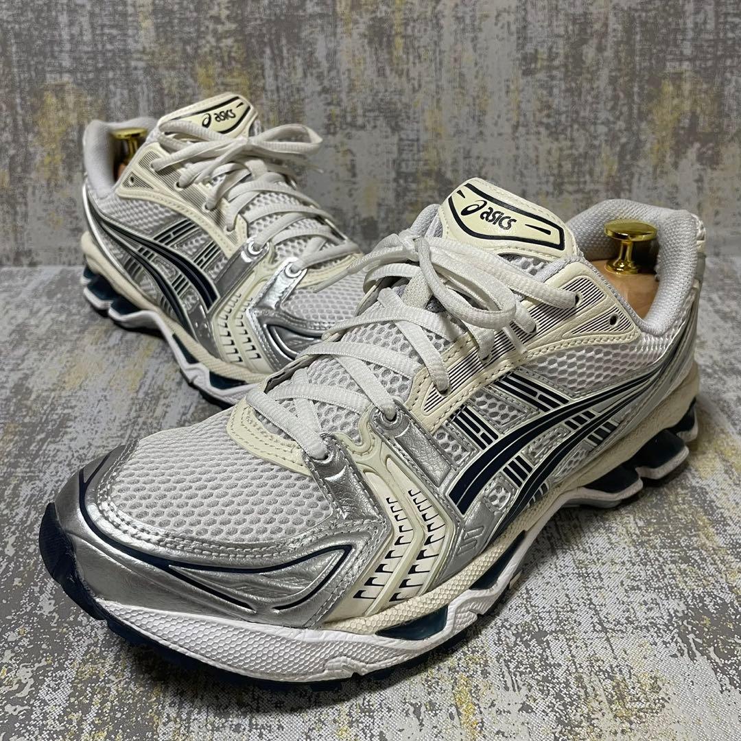 ★人気モデル★アシックス ゲルカヤノ14【27】1202A056 シルバー