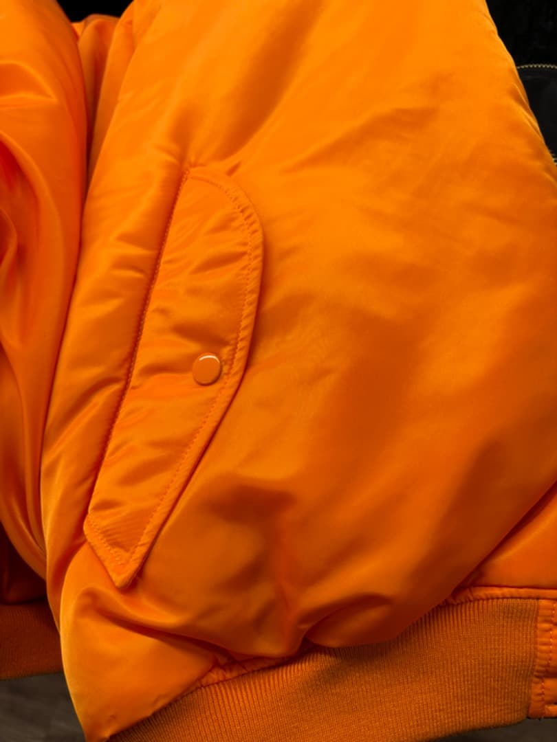 VETEMENTS Alpha Fitted リバーシブル ボンバージャケット