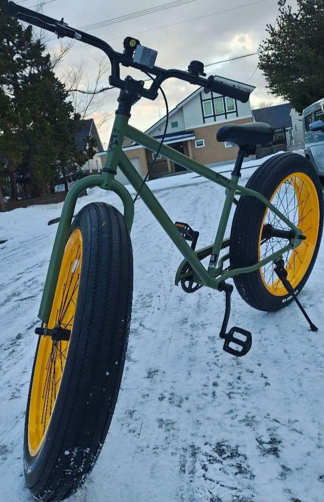 ファットバイクBRONX ディスクブレーキ。LED充電式ライト付。