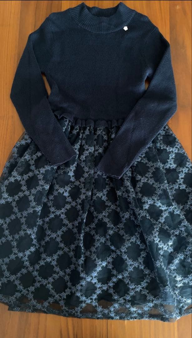 アナスイミニ　長袖ワンピース 130サイズ