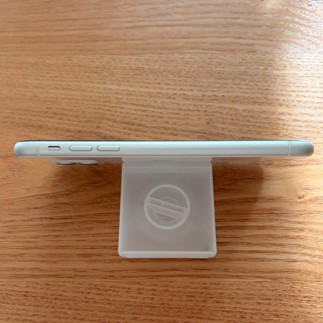 Apple iPhone11 本体 SIMフリー ෆ̈ ホワイト 128GB