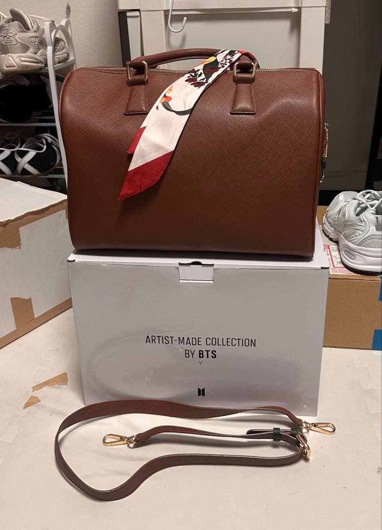ARTIST-MADE COLLECTION BY BTS ボストンバッグ