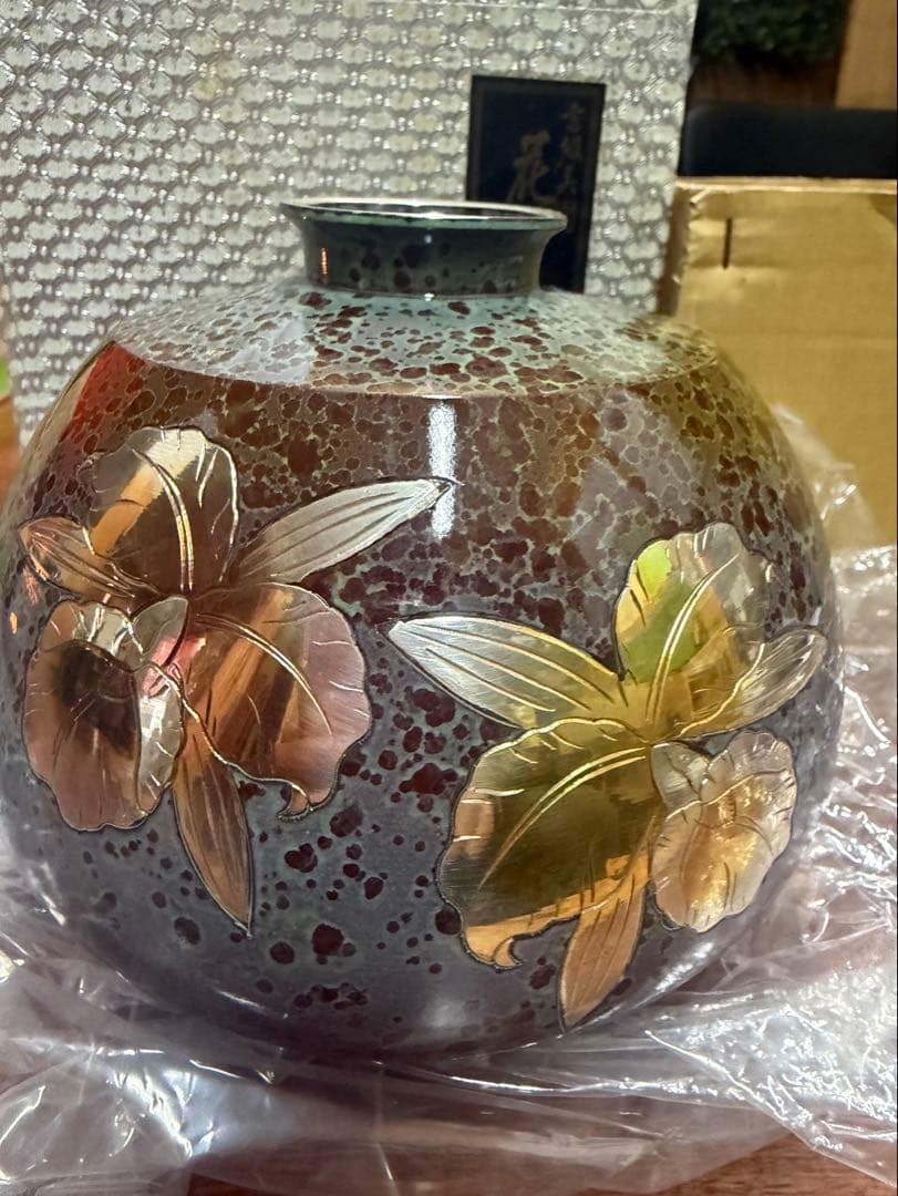 最高級　花瓶　美しい　凄い綺麗デザインです。セレブ　壺