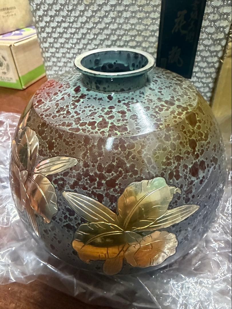 最高級　花瓶　美しい　凄い綺麗デザインです。セレブ　壺