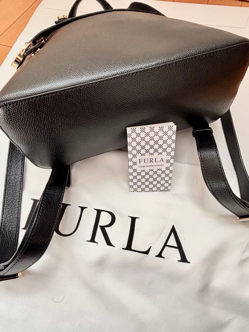 FURLA パイパー リュックサック ブラック