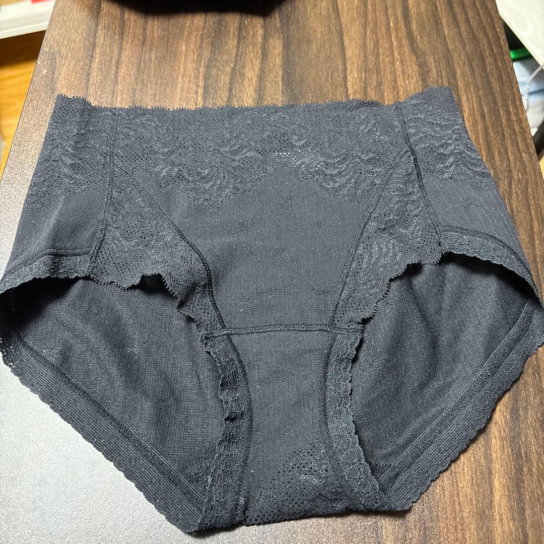 MARUKO カーヴィシャス　ショーツ 黒　4枚　Mサイズ