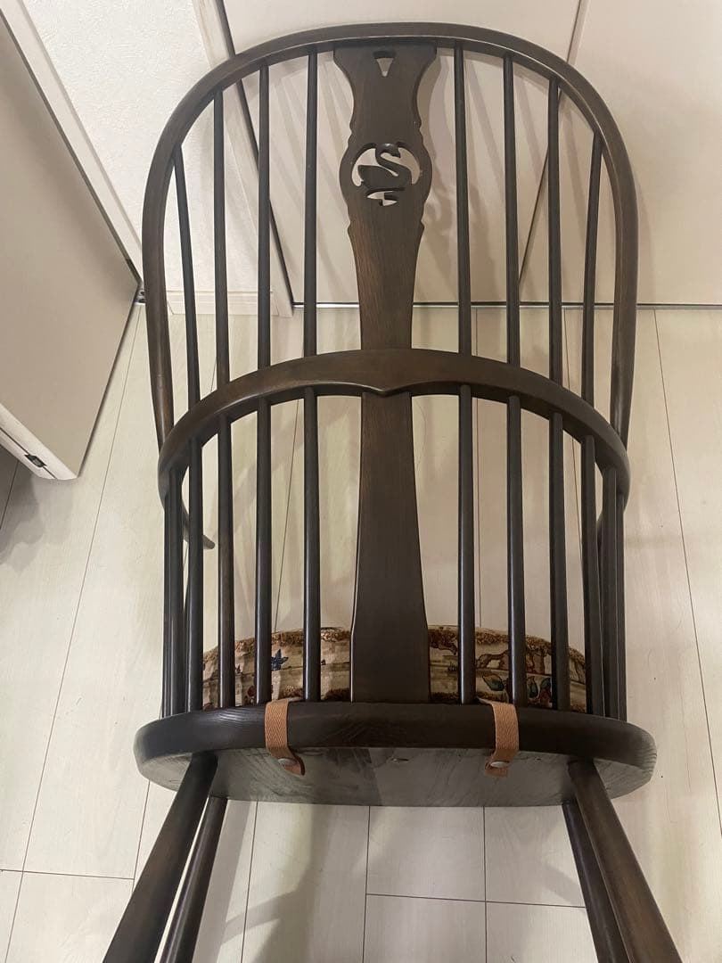 ルッキングチェアー　ERCOL