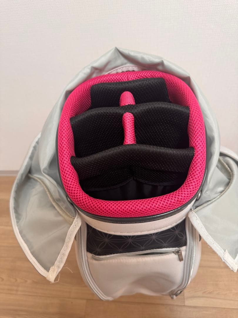 Callaway ソフトキャディバッグ ホワイト・ブラック・ピンク