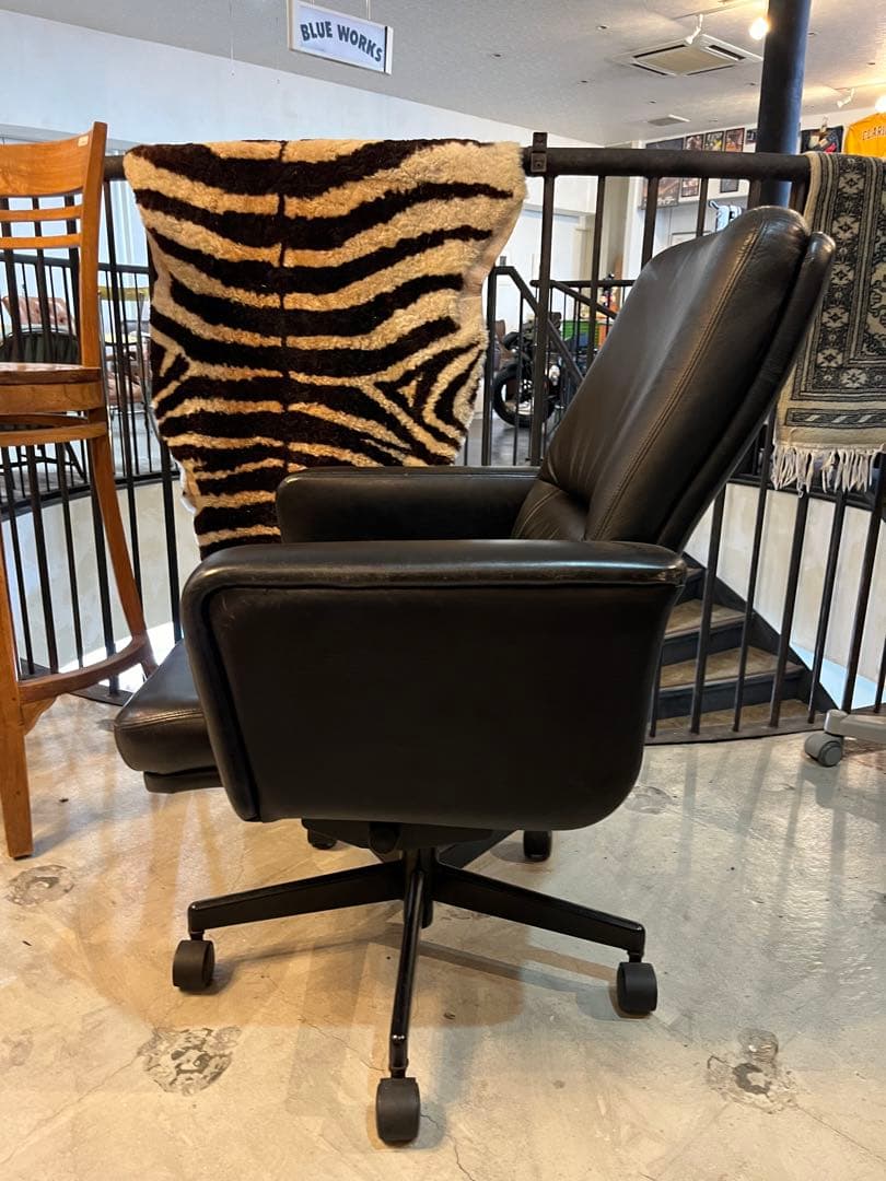 guiter guiterKarimoku デスクチェア