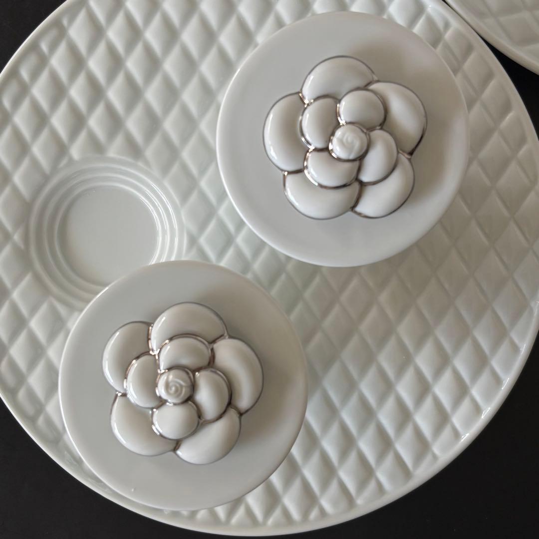 キルティングプレート ＆　カメリア　アミューズカップL 2セット