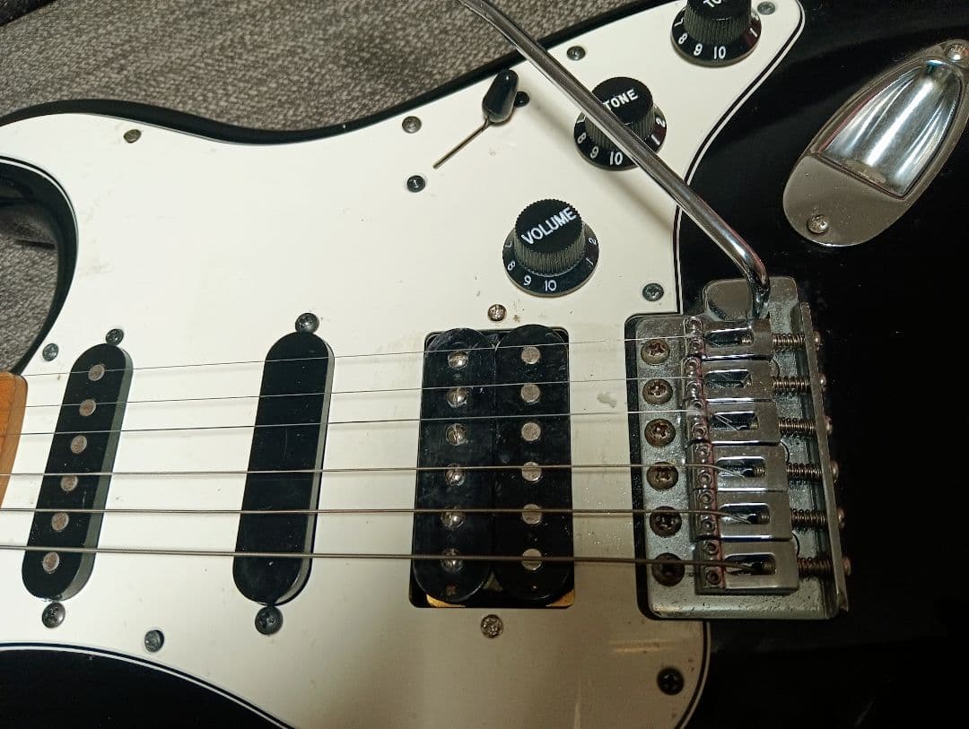 Squier by Fender スクワイヤー フェンダー ストラト