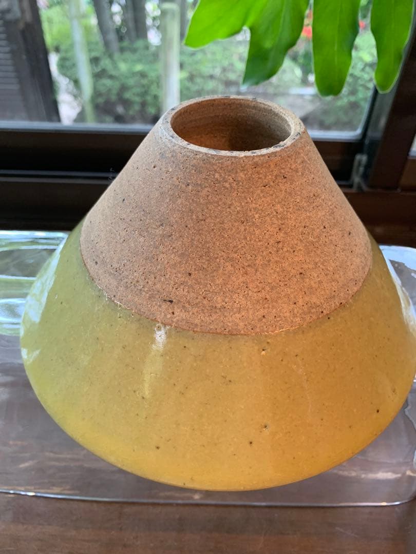 鉢物　器　辛子色　円錐形　中鉢　美品 有元葉子　チェリーテラス