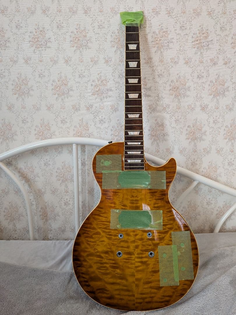 エレキギター ボディ＋ネック ジャンク品 部品取り用（詳細不明）