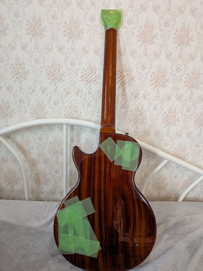 エレキギター ボディ＋ネック ジャンク品 部品取り用（詳細不明）