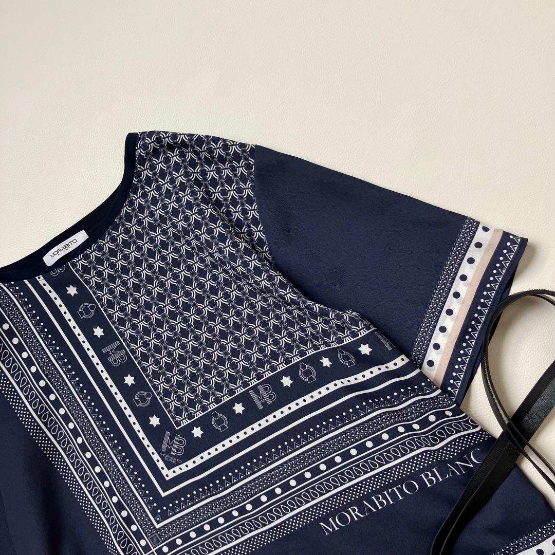 ◆美品◆MORABITO◆スカーフ柄風半袖ブラウス◆Tシャツ◆濃紺ネイビー◆M