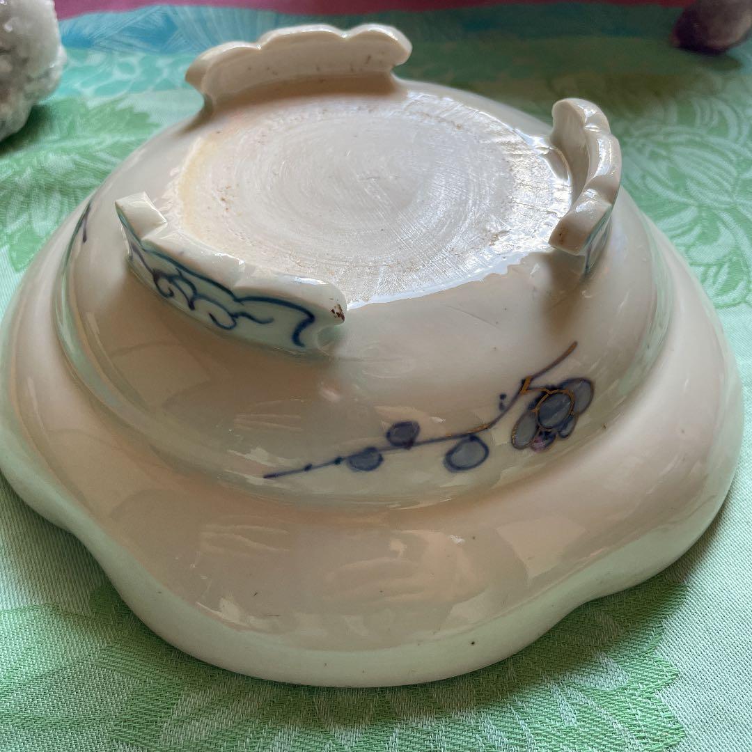 伊万里焼　三つ足　金彩　染付　山水画