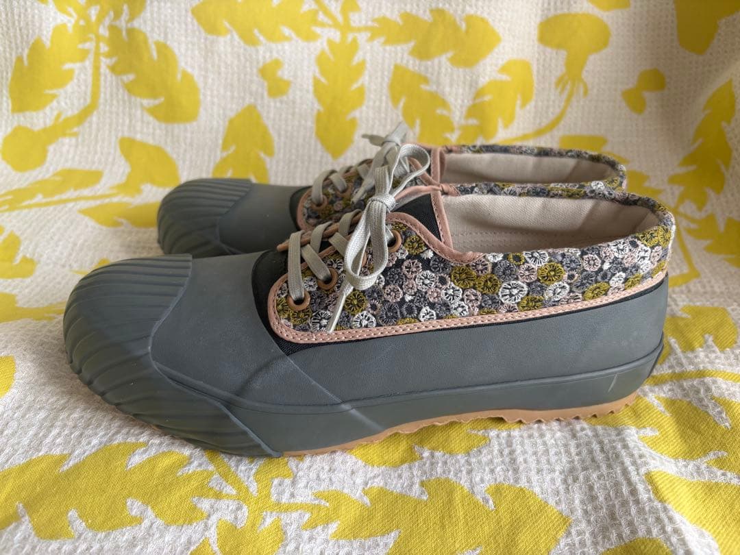 未使用箱付き ミナペルホネン×ムーンスター スカイフル 24cm モスグリーン