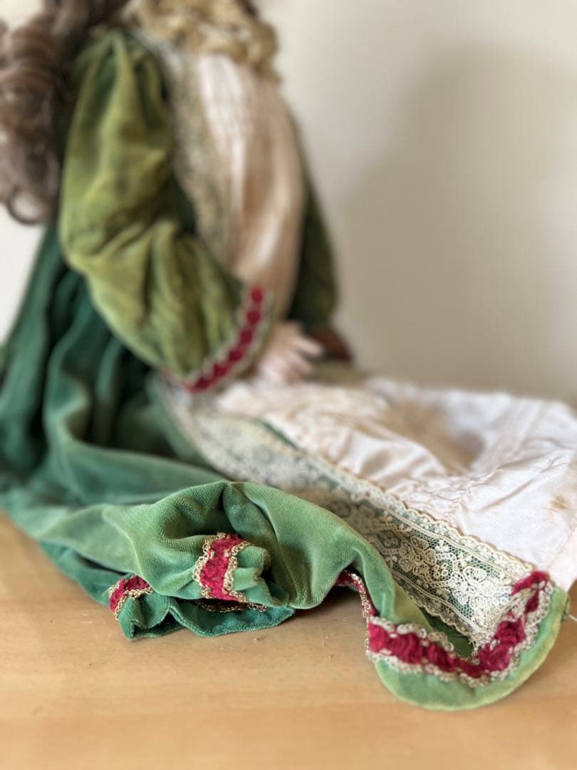 愛くるしい西洋人形 ２　コレクターズドール　\" A T \"