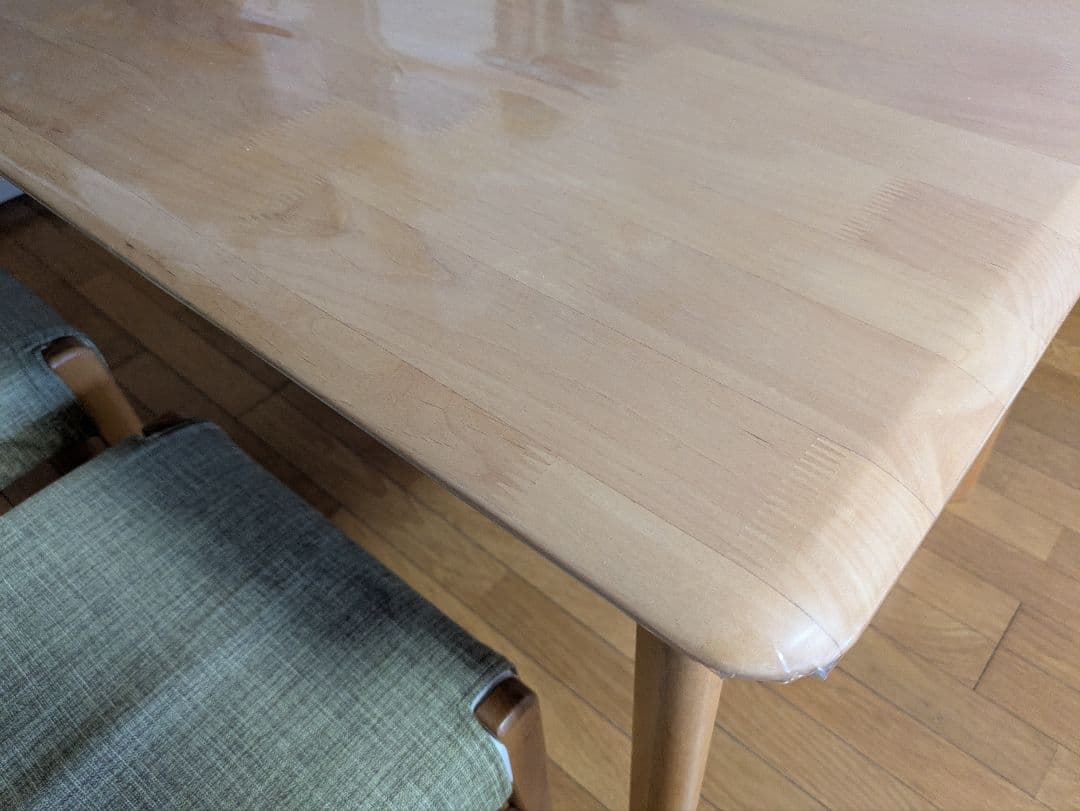 ダイニングテーブル セット　椅子カバー付き