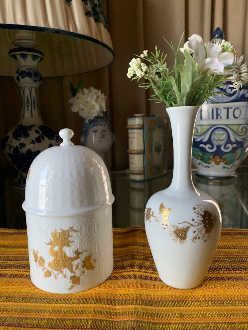 ビヨンヴィンブラッド　ビンテージ・ローゼンタール白磁に金彩蓋物・花瓶セット！