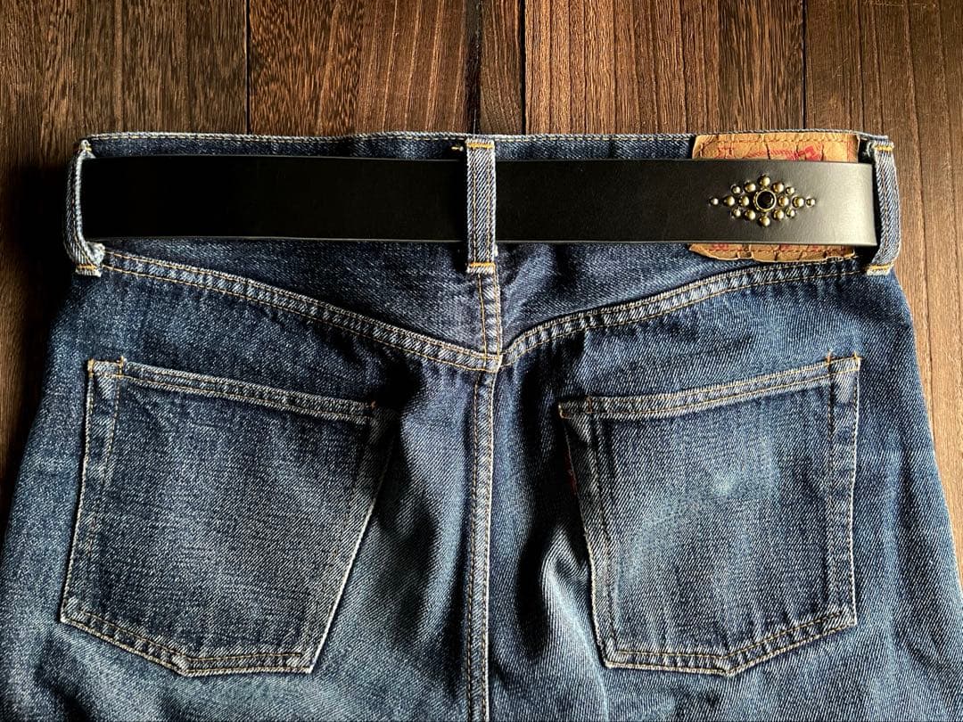 スタッズギャリソンベルト　牛ヌメ　真鍮　38mm HTC CALEE