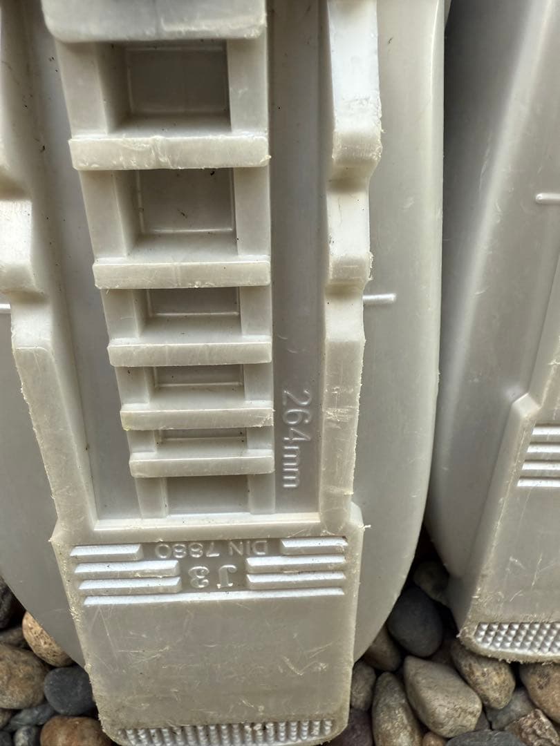 スキー4点セット　キッズ　板 128cm ブーツ 22cm ポール 85cm