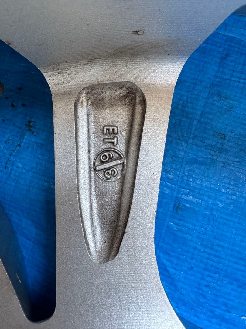 ヨコハマスタッドレスタイヤ17インチ、アルファロメオホイール