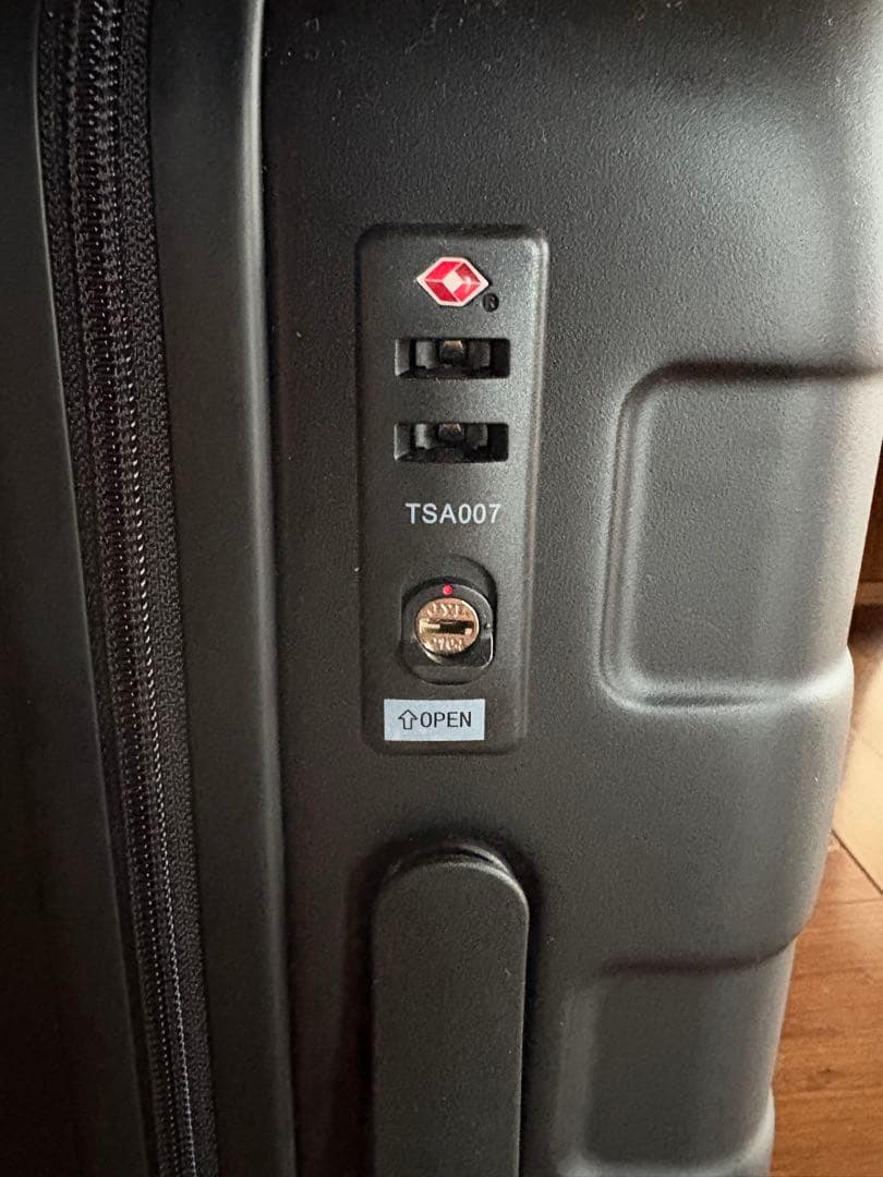 無印良品　ハードキャリーケース（３６Ｌ）