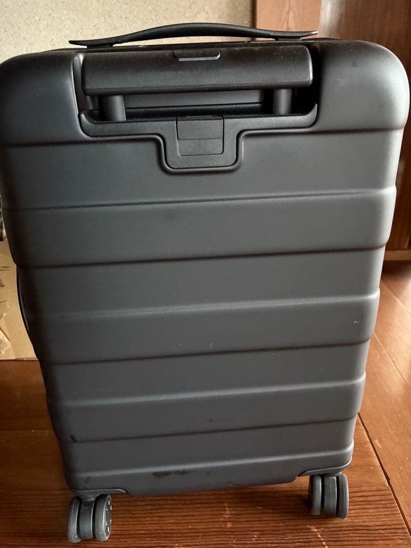 無印良品　ハードキャリーケース（３６Ｌ）