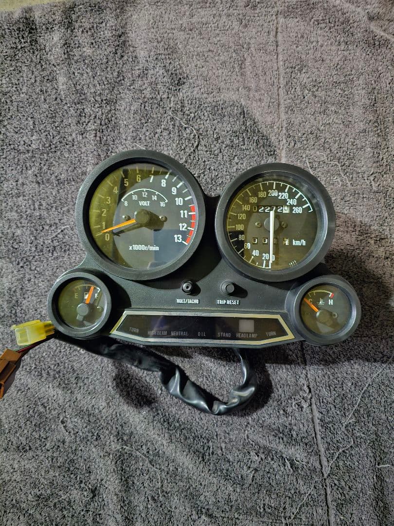 雅　GPZ900R　メーター　逆車A1