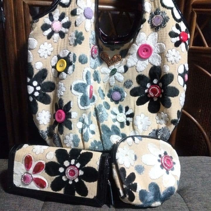 ThinkBee!シンクビートートバック☆マーガレット(大)長財布☆ポーチ