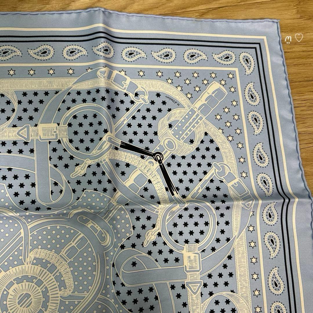 HERMESエルメス　カレ55　エプロンドールバンダナ　バンダナ柄シルクスカーフ