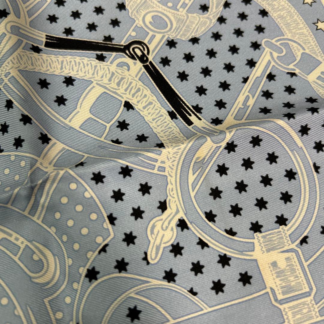 HERMESエルメス　カレ55　エプロンドールバンダナ　バンダナ柄シルクスカーフ