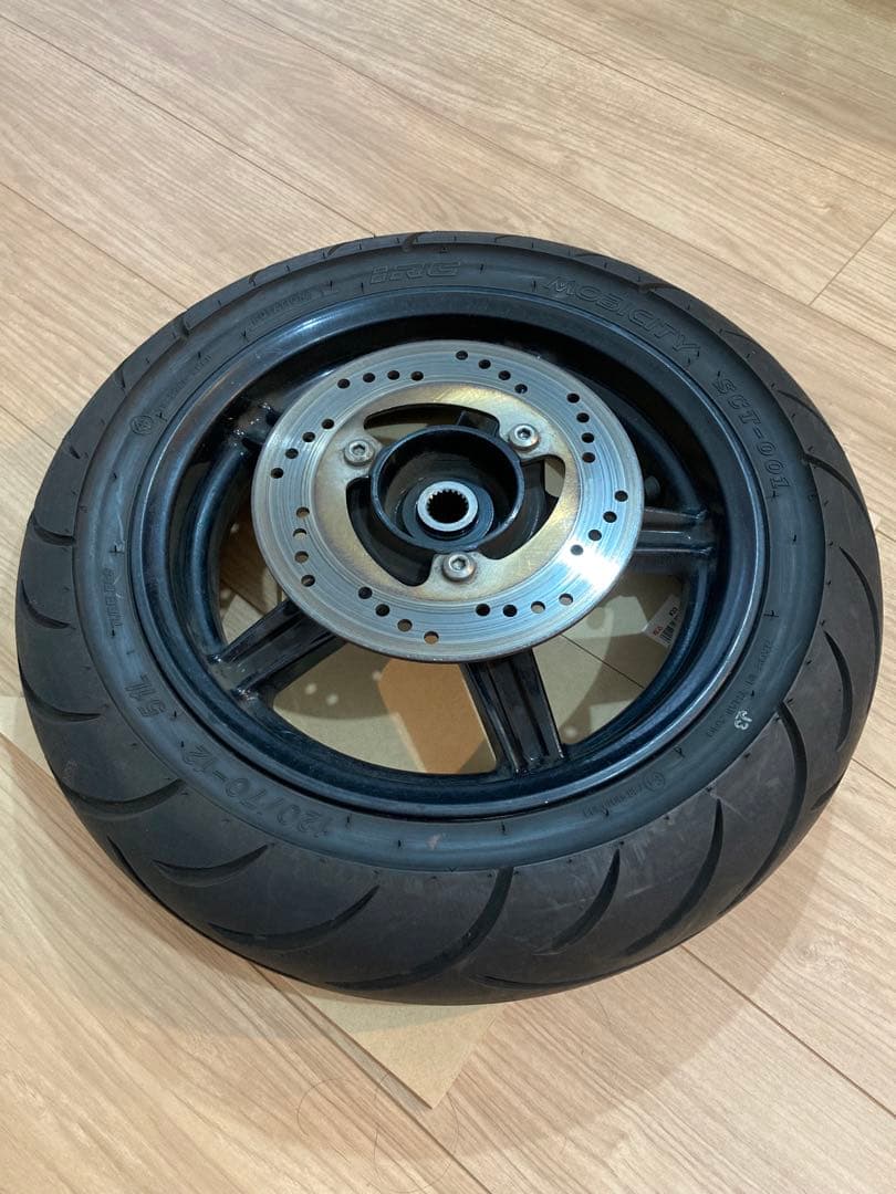 シグナス-X SR FI　SED8J-017　の　リアホイール　タイヤ付き