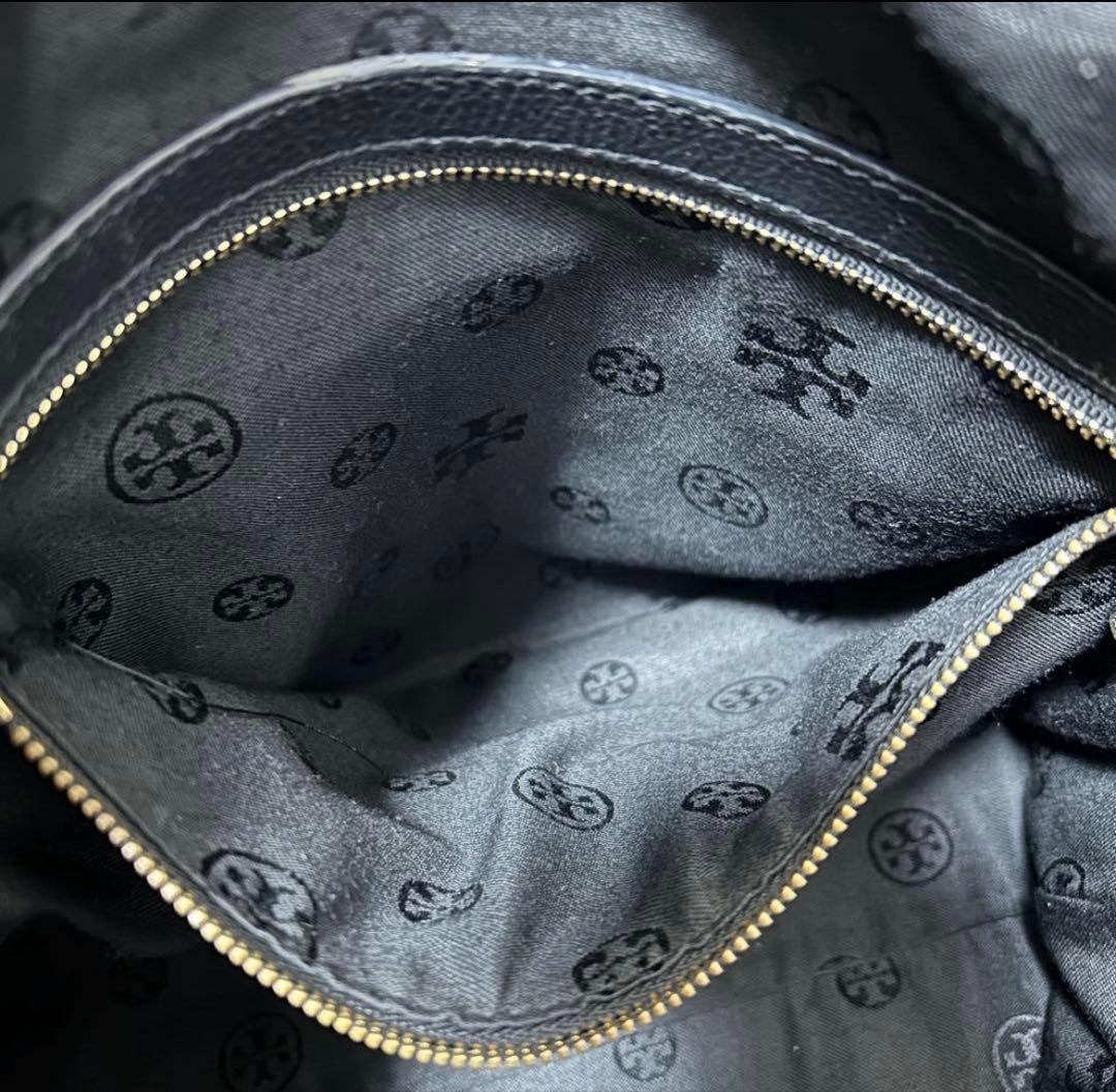 Tory Burchブラックレザートートバッグ 編み込みデザイン