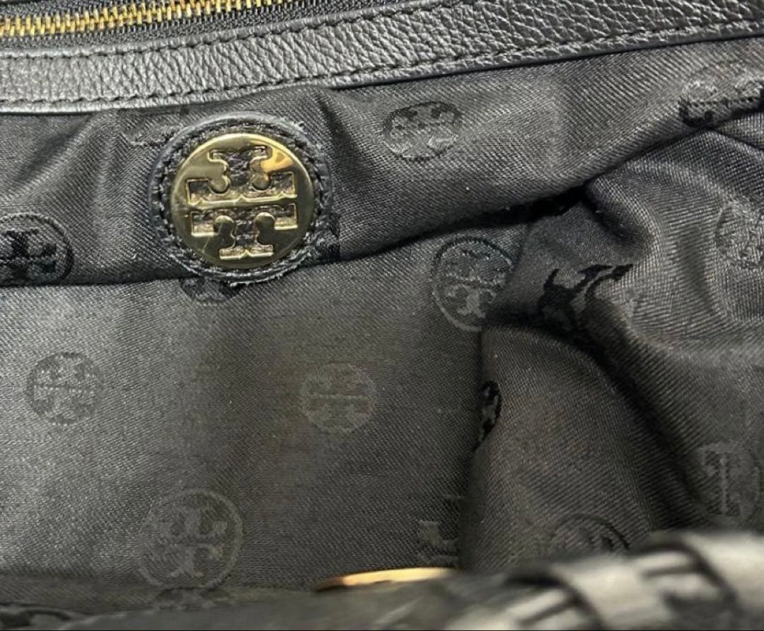 Tory Burchブラックレザートートバッグ 編み込みデザイン